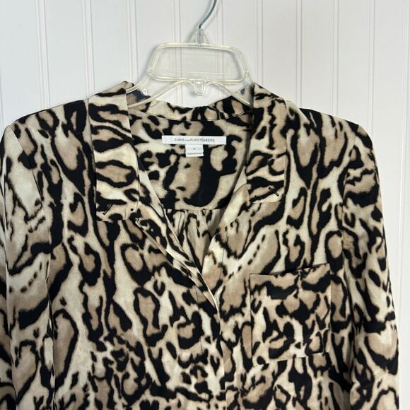 Diane Von Furstenburg Blouse Silk 8 Leopard Long Sleeve Career Casual - Picture 2 of 8